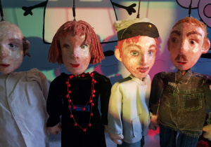 Marionetki teatralne.